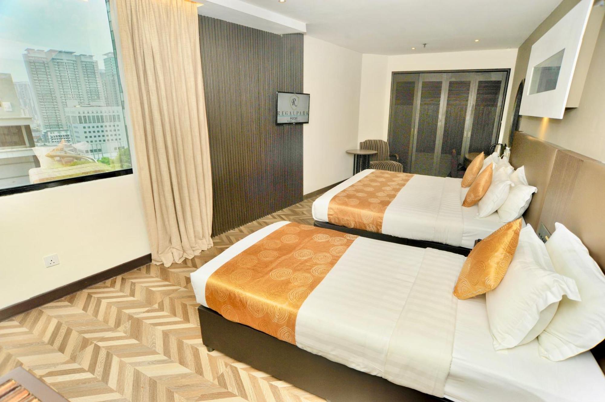 Regalpark Hotel Куала Лумпур Екстериор снимка