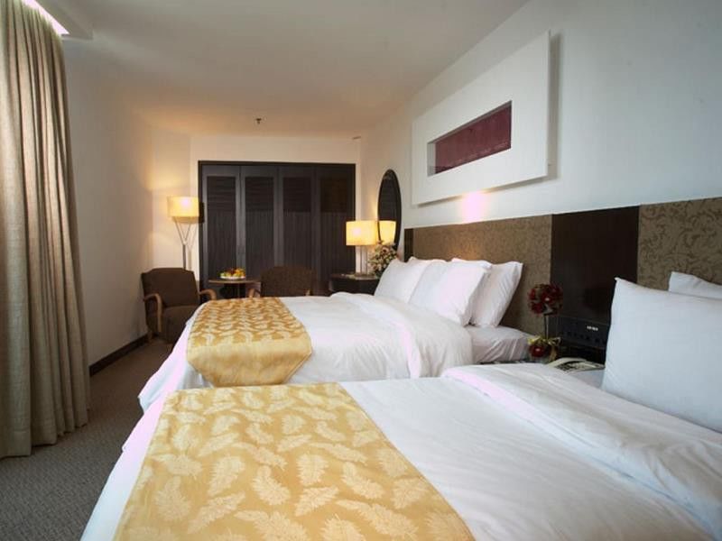 Regalpark Hotel Куала Лумпур Екстериор снимка